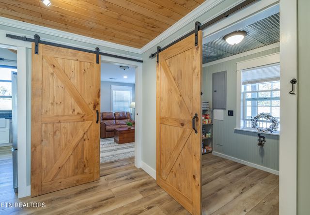 511 Windlass Rd, Knoxville, TN 37934