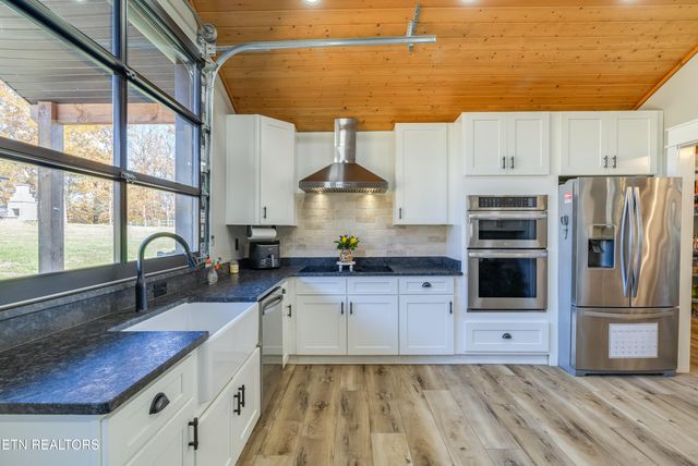 511 Windlass Rd, Knoxville, TN 37934