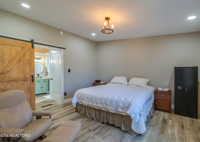 511 Windlass Rd, Knoxville, TN 37934