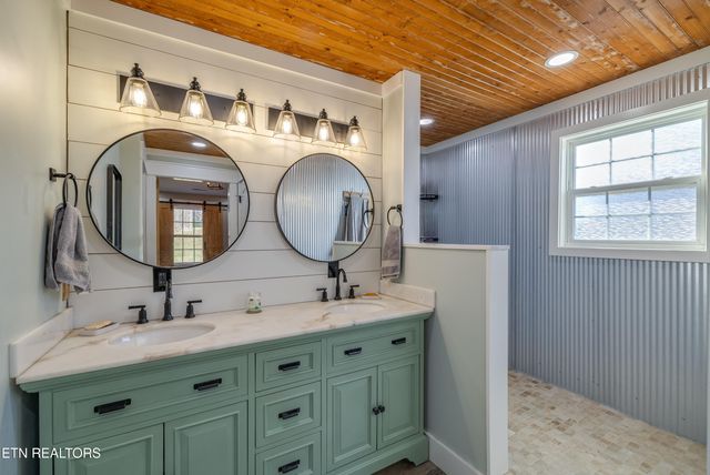 511 Windlass Rd, Knoxville, TN 37934