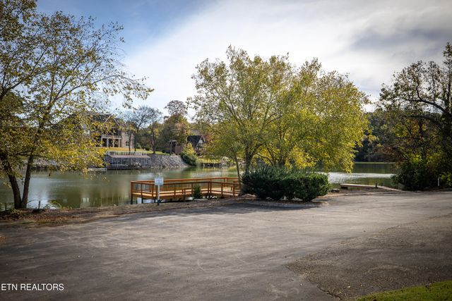 511 Windlass Rd, Knoxville, TN 37934