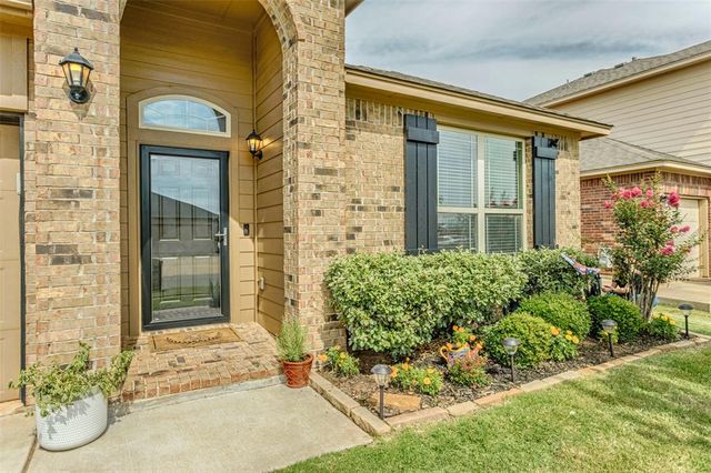 2517 Colby Court, Yukon, OK 73099