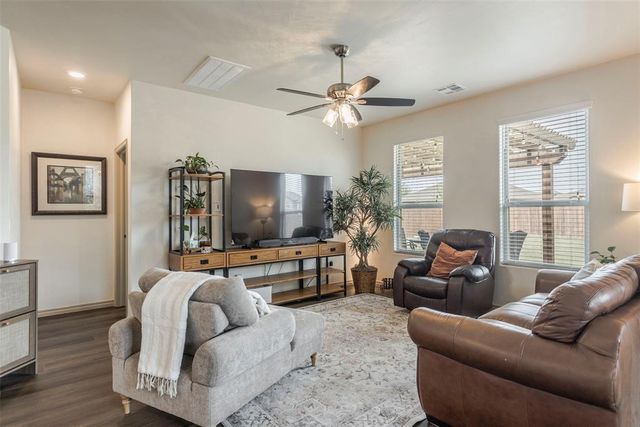 2517 Colby Court, Yukon, OK 73099