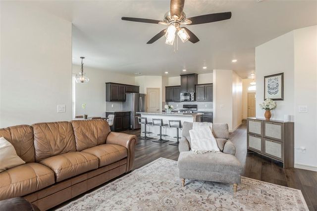 2517 Colby Court, Yukon, OK 73099