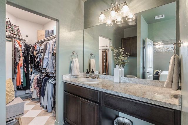 2517 Colby Court, Yukon, OK 73099