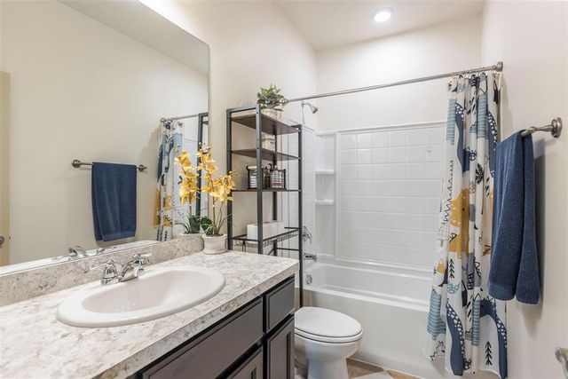2517 Colby Court, Yukon, OK 73099