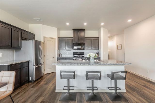 2517 Colby Court, Yukon, OK 73099