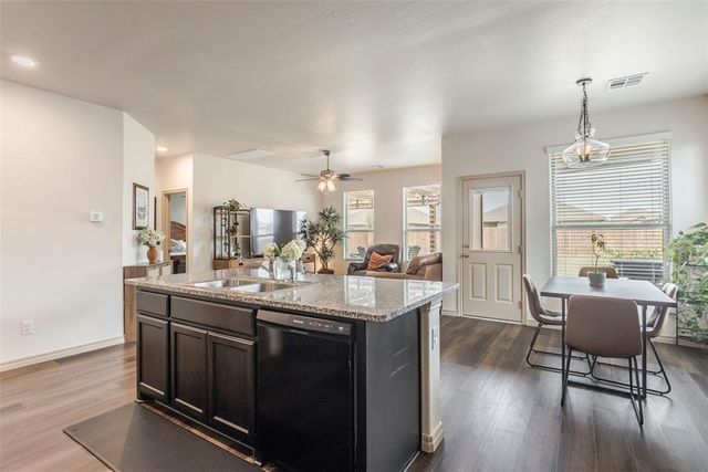 2517 Colby Court, Yukon, OK 73099