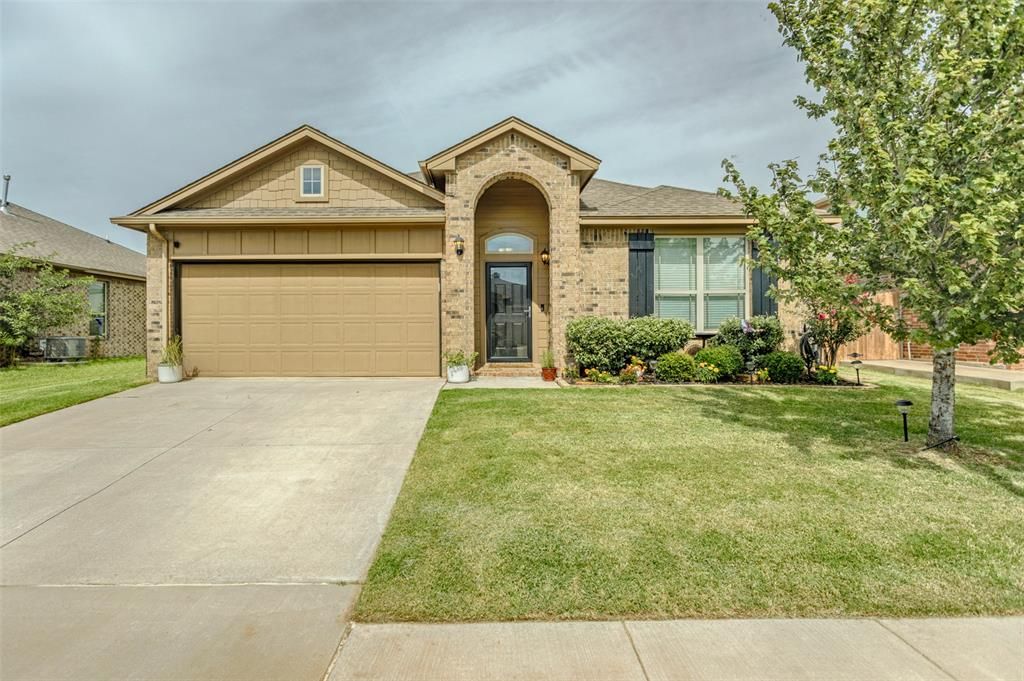 2517 Colby Court, Yukon, OK 73099