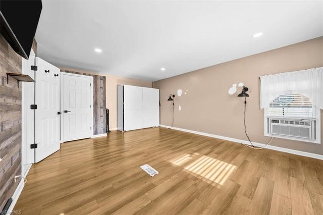 193 Deerfield Country Road, Randleman, NC 27317