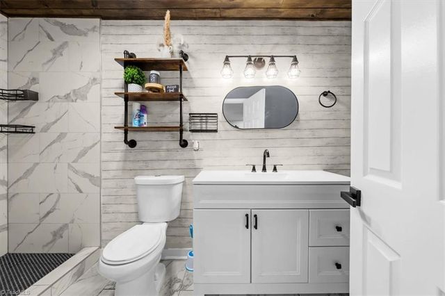 193 Deerfield Country Road, Randleman, NC 27317