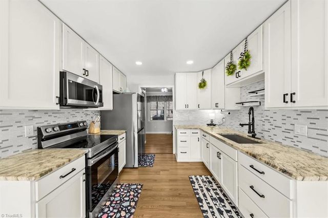 193 Deerfield Country Road, Randleman, NC 27317