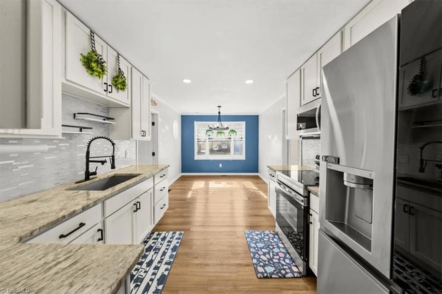 193 Deerfield Country Road, Randleman, NC 27317