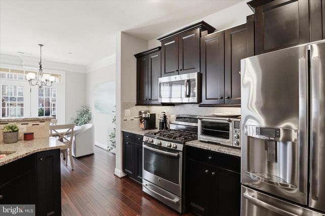 21179 ASHBURN HEIGHTS DR, Ashburn, VA 20148