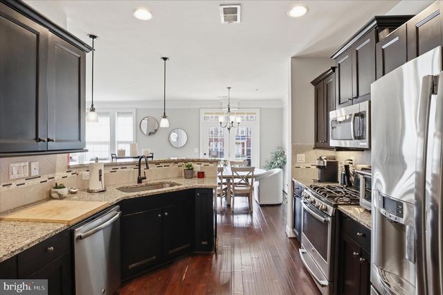 21179 ASHBURN HEIGHTS DR, Ashburn, VA 20148