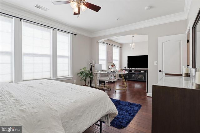 21179 ASHBURN HEIGHTS DR, Ashburn, VA 20148