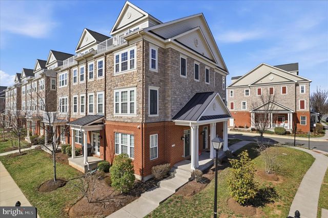 21179 ASHBURN HEIGHTS DR, Ashburn, VA 20148