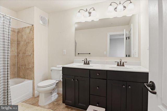 21179 ASHBURN HEIGHTS DR, Ashburn, VA 20148