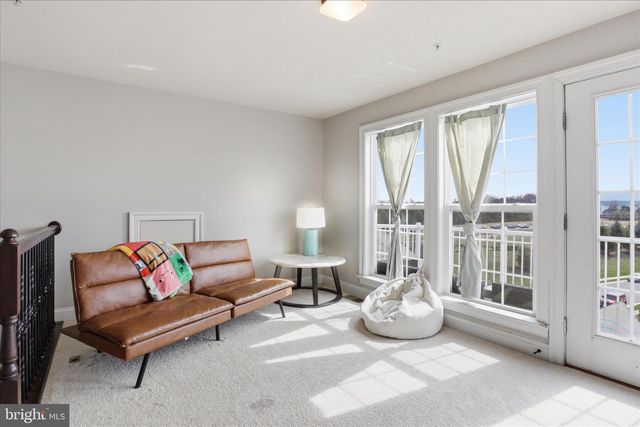 21179 ASHBURN HEIGHTS DR, Ashburn, VA 20148