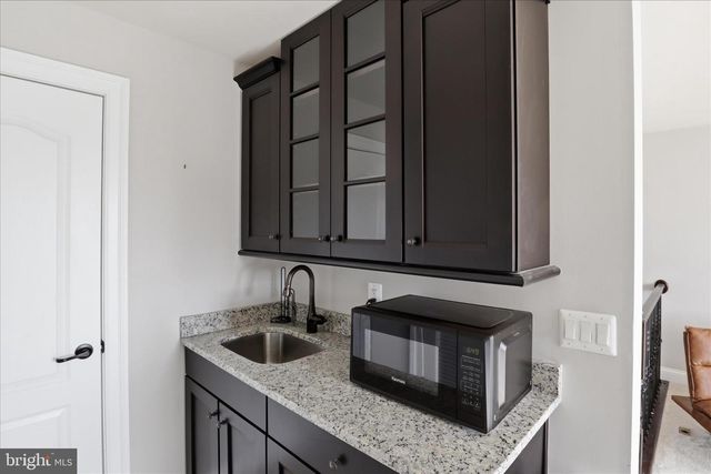 21179 ASHBURN HEIGHTS DR, Ashburn, VA 20148