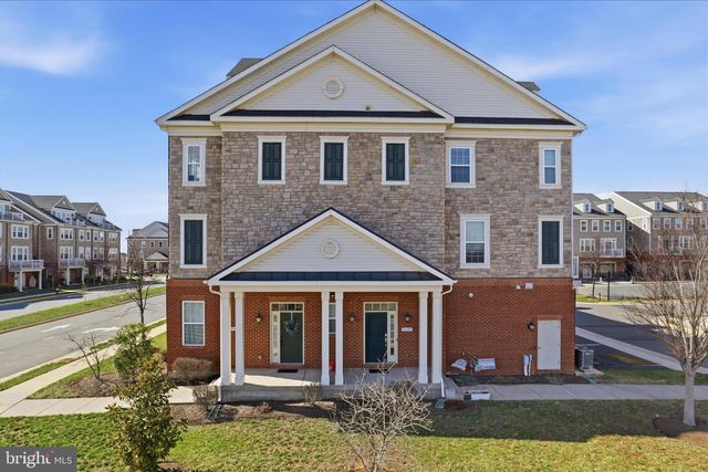 21179 ASHBURN HEIGHTS DR, Ashburn, VA 20148