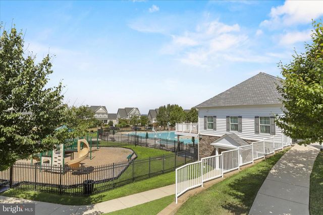 21179 ASHBURN HEIGHTS DR, Ashburn, VA 20148