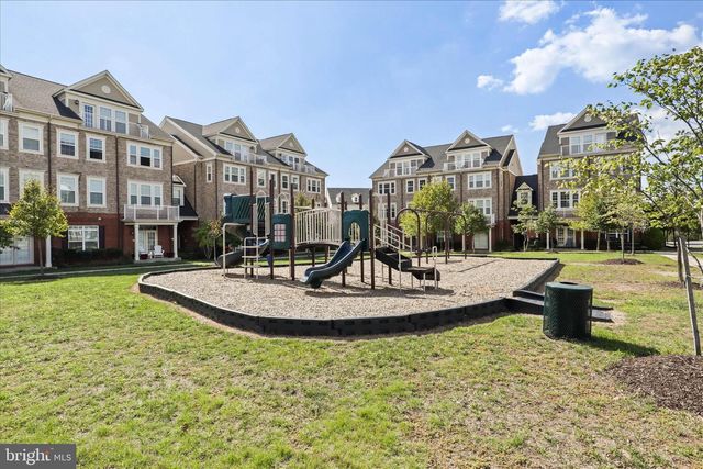 21179 ASHBURN HEIGHTS DR, Ashburn, VA 20148