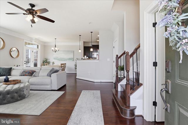 21179 ASHBURN HEIGHTS DR, Ashburn, VA 20148