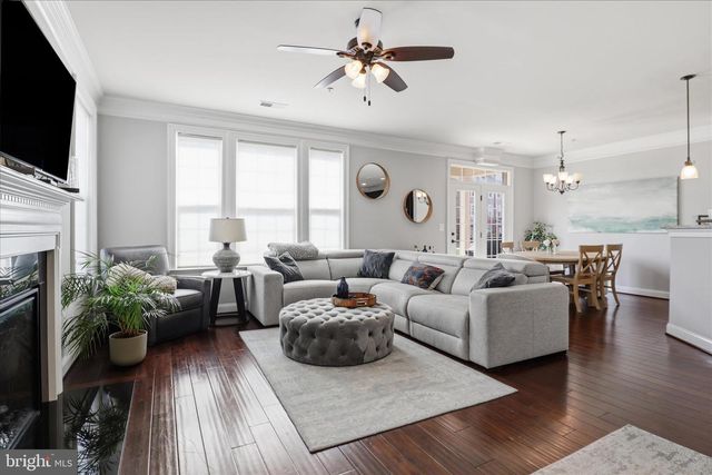 21179 ASHBURN HEIGHTS DR, Ashburn, VA 20148
