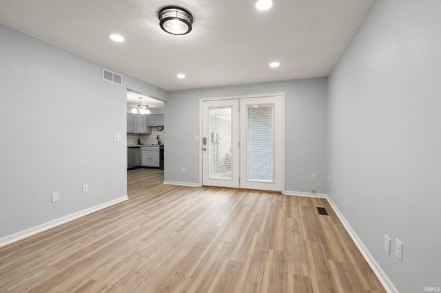 8108 Newfield Drive, Fort Wayne, IN 46815