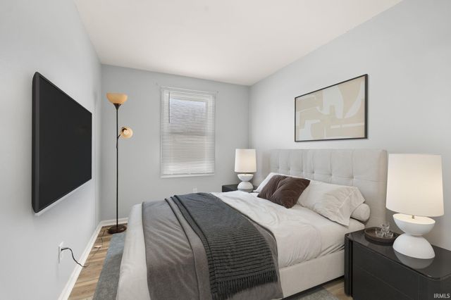 8108 Newfield Drive, Fort Wayne, IN 46815