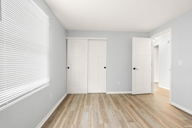 8108 Newfield Drive, Fort Wayne, IN 46815