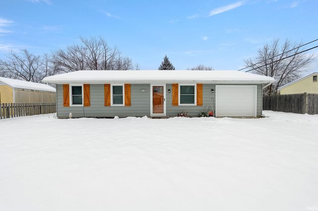 8108 Newfield Drive, Fort Wayne, IN 46815