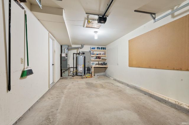 8108 Newfield Drive, Fort Wayne, IN 46815