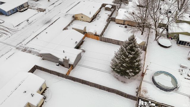 8108 Newfield Drive, Fort Wayne, IN 46815