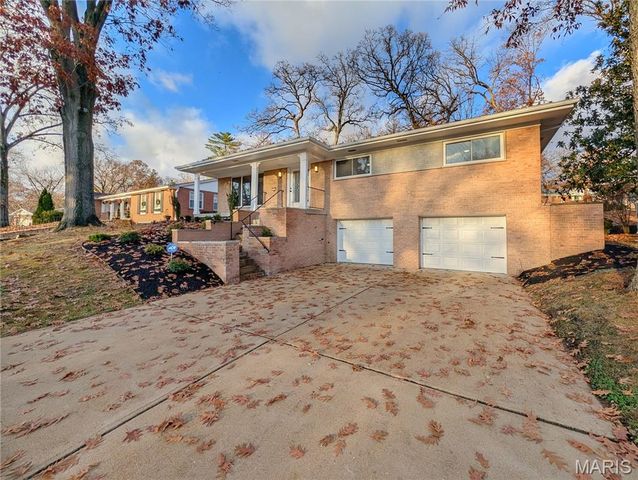 7639 Capilia Drive, Crestwood, MO 63123