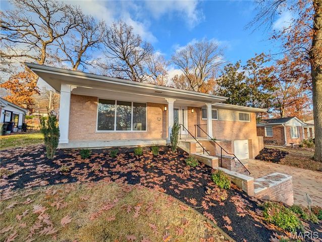 7639 Capilia Drive, Crestwood, MO 63123