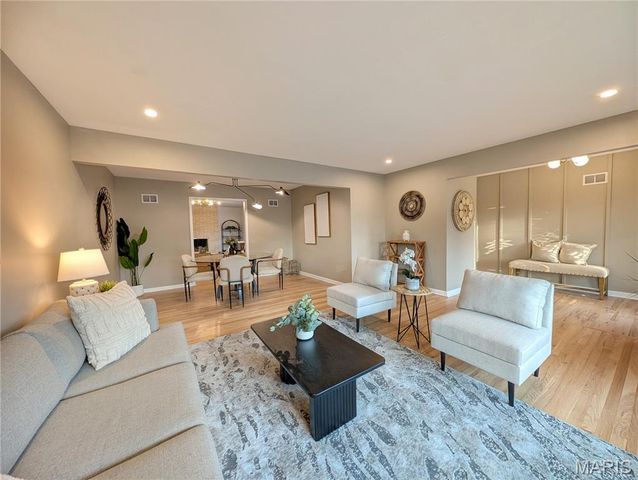 7639 Capilia Drive, Crestwood, MO 63123