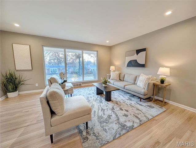 7639 Capilia Drive, Crestwood, MO 63123