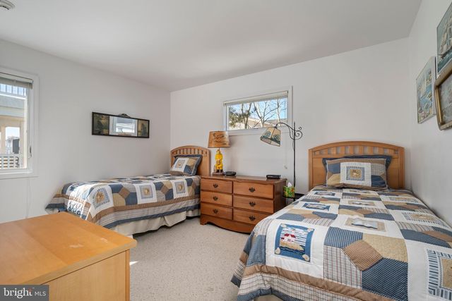 2205 N CENTRAL AVE, Surf City, NJ 08008