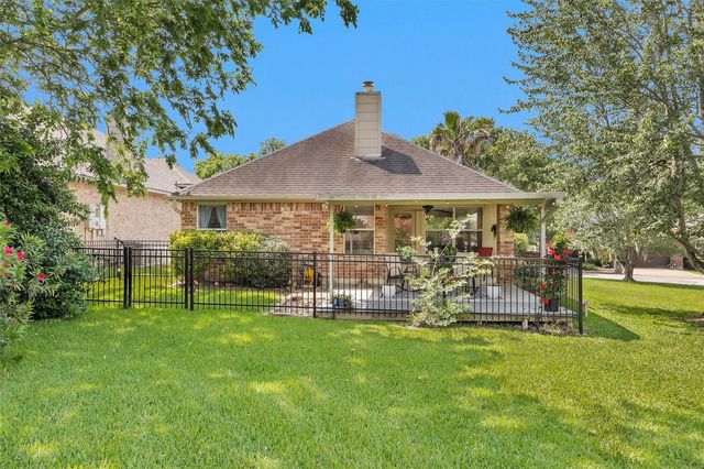 103 Cove W, Montgomery, TX 77356
