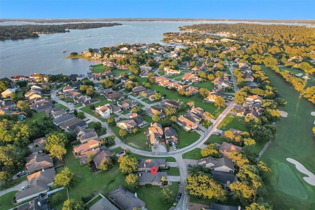 103 Cove W, Montgomery, TX 77356