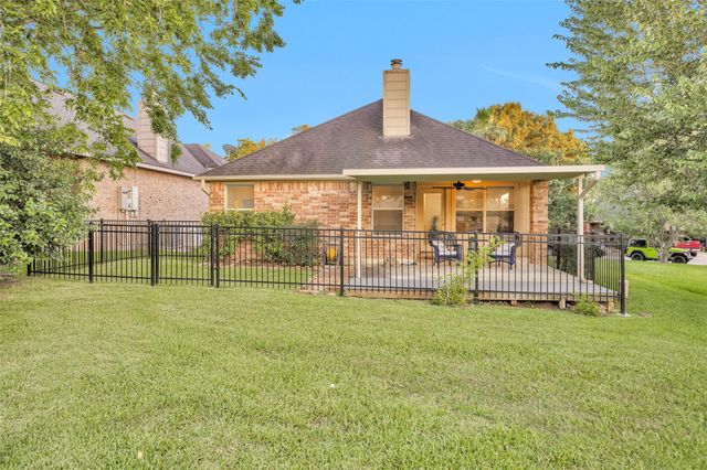 103 Cove W, Montgomery, TX 77356