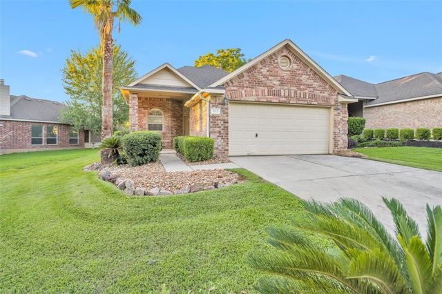 103 Cove W, Montgomery, TX 77356
