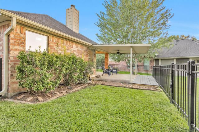 103 Cove W, Montgomery, TX 77356