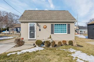 22417 Maple Street, St. Clair Shores, MI 48081