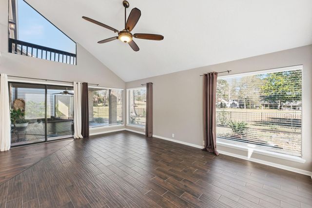 76 April Wind Drive S, Conroe, TX 77356