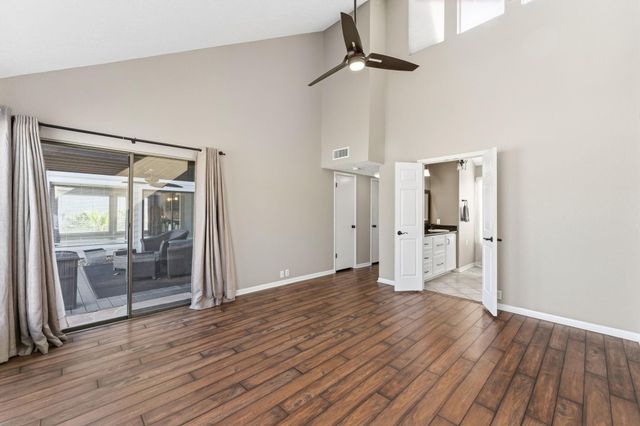 76 April Wind Drive S, Conroe, TX 77356