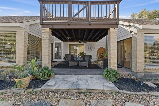 76 April Wind Drive S, Conroe, TX 77356