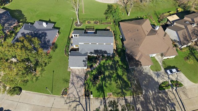 76 April Wind Drive S, Conroe, TX 77356